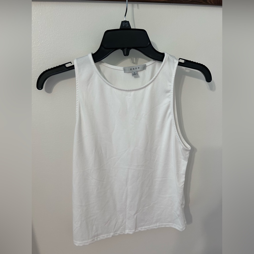Gaze Women’s M White Crop Tank
